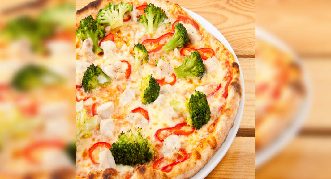 Garden Green Pizza Recipe: How to Make Garden Green Pizza Recipe | Homemade Garden Green Pizza Recip