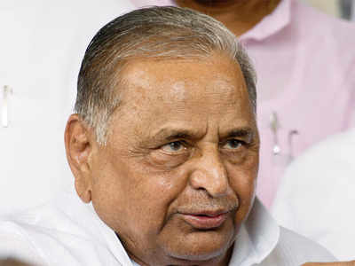 No alliance in UP, only merger is possible: Mulayam Singh