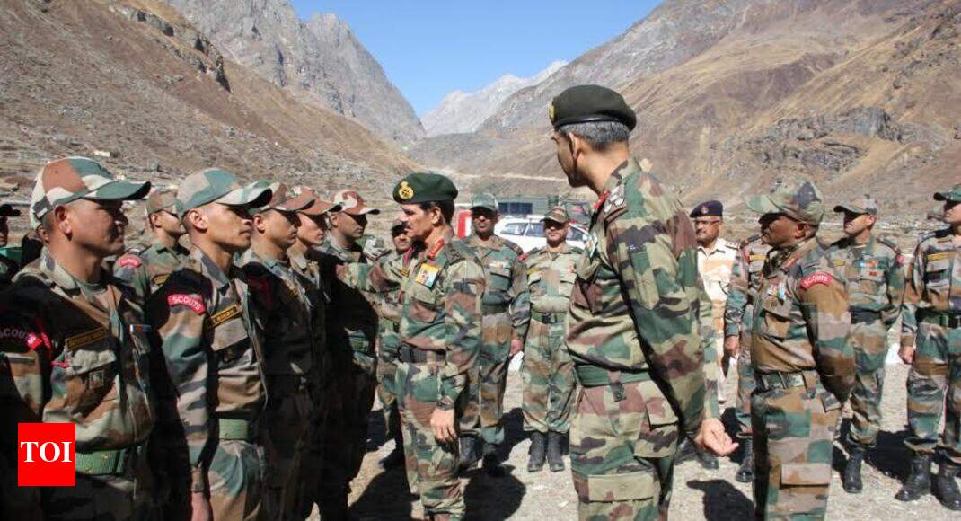 Army Commander visits Garhwal Rifles Regimental Centre | Lucknow News ...