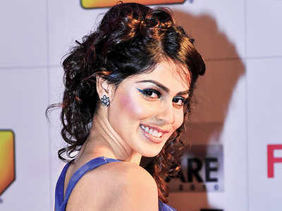 Genelia D'Souza back to the fold with 'Force 2'