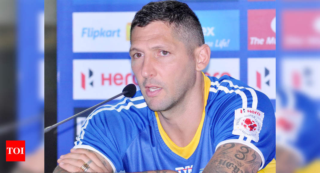 Marco Materazzi Isl Kerala Fans To Greet Materazzi With Zidane Masks Football News Times Of India