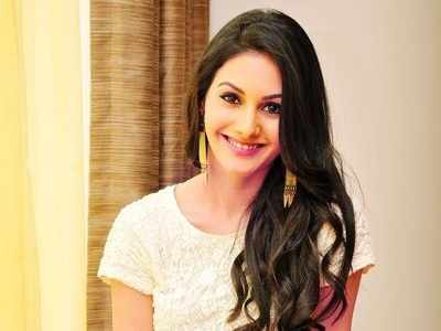 Amyra Dastur braves the cold for Jackie Chan's 'Kung Fu Yoga'