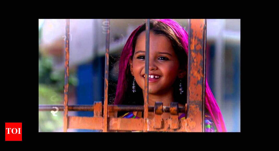 Suri completes 300 episodes - Times of India