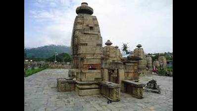 Tourists disappointed on not finding antique idols in Baijnath temples