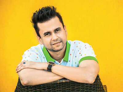 Sana Khaan dating her director Vishal Pandya?
