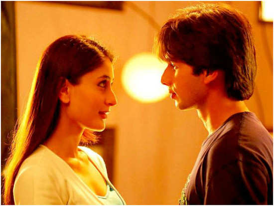 Shahid and Kareena bump into each other, and discuss babies!