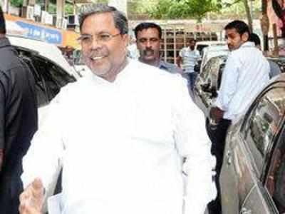 Allow old notes till December 30: Karnataka CM