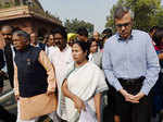 Mamata leads protest march on currency ban