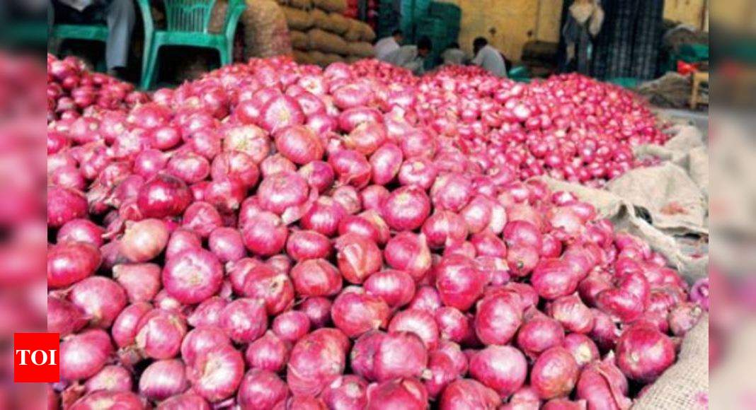 Cash Ban: Malakpet onion traders shutter-up | Hyderabad News - Times of ...