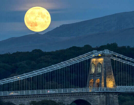 Following the biggest and the brightest Supermoon!