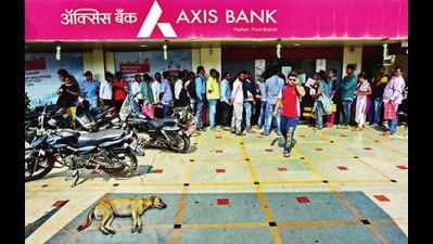 9 days on, no end in sight for cash crunch