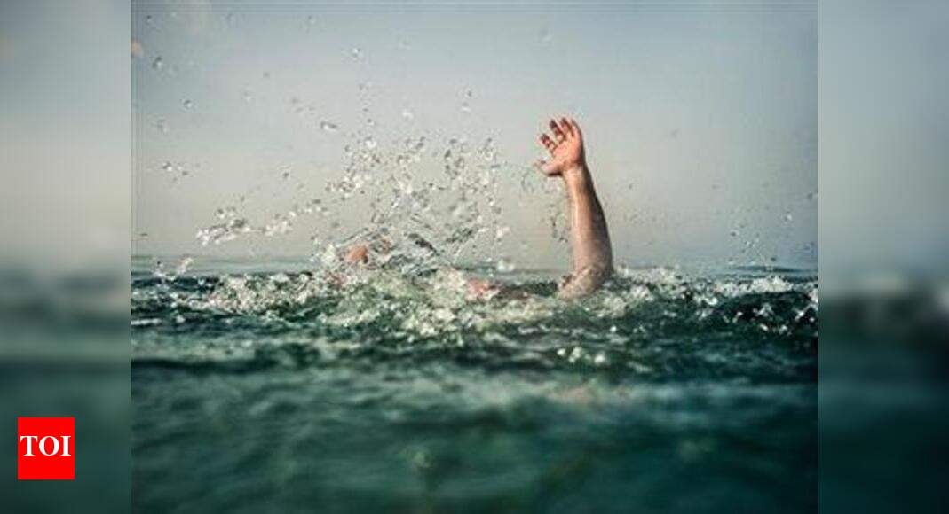 Lifeguards save mother as kid drowns at Juhu Chowpatty | Mumbai News ...