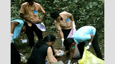 NSS volunteers carry out cleaning drive at Sarovaram Bio Park