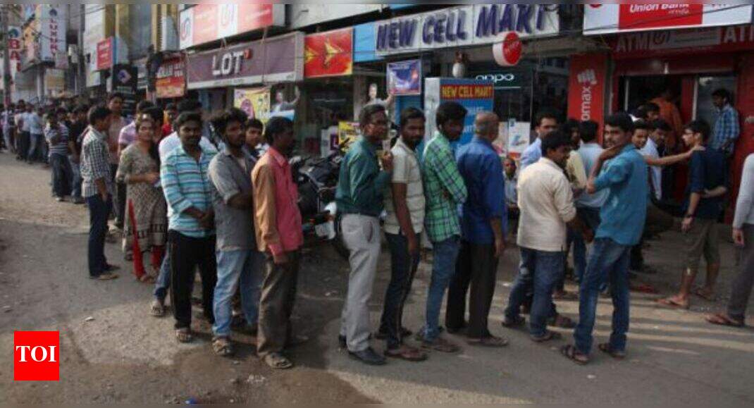 75-year-old man standing in a queue dies of heart attack | Jaipur News ...