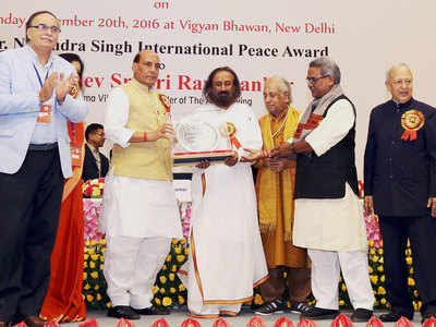 Sri Sri Ravishankar gets international peace prize