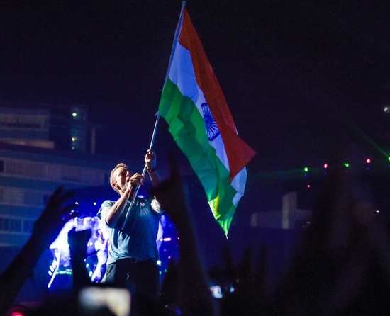 Watch: Chris Martin sings Vande Mataram and Channa Mereya at Coldplay event