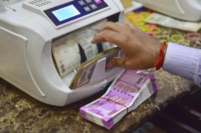 RBI sets stiff riders for Rs 2.5 lakh withdrawal for weddings