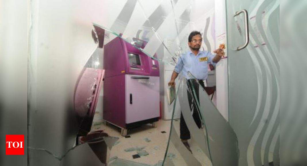 irate-locals-vandalise-banks-in-meerut-muzaffarnagar-meerut-news