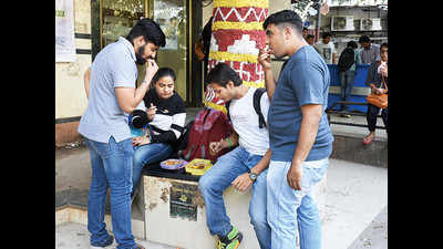 Post demonetisation, Mumbai college students change their lifestyle