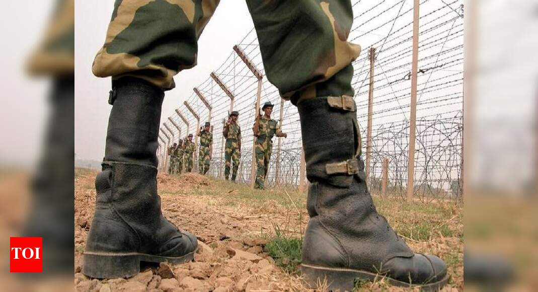 Border Firing: Indian, Pakistani DGMOs speak over border firings ...