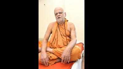 Puri Shankaracharya recalls Takshashila on his visit to IIM-A