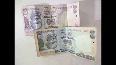 NDMC pays its staff in Rs 50 and Rs 100 notes