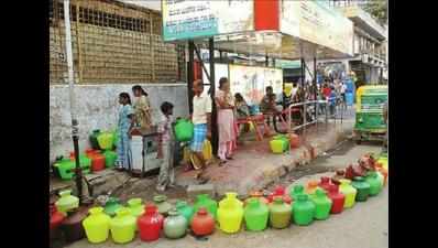 Madurai faces crisis as Vaigai water level goes down