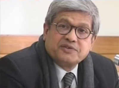 Senior journalist Dileep Padgaonkar passes away