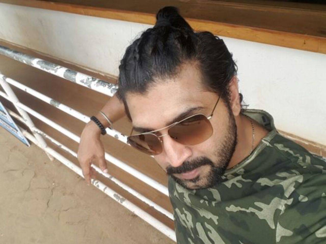 Wanna sport a hairstyle like actor Arun Vijay? - Times of India