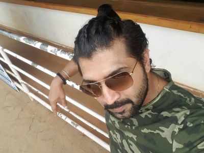Whoa The secret behind Thalapathy Vijays mass hairstyle in Leo revealed   Tamil News  IndiaGlitzcom