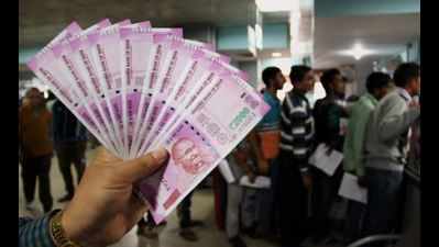 Two held with Rs 6 lakh in new Rs 2,000 notes
