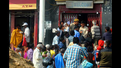 Long queue, but hardly any cash at Delhi rurban village's lone bank