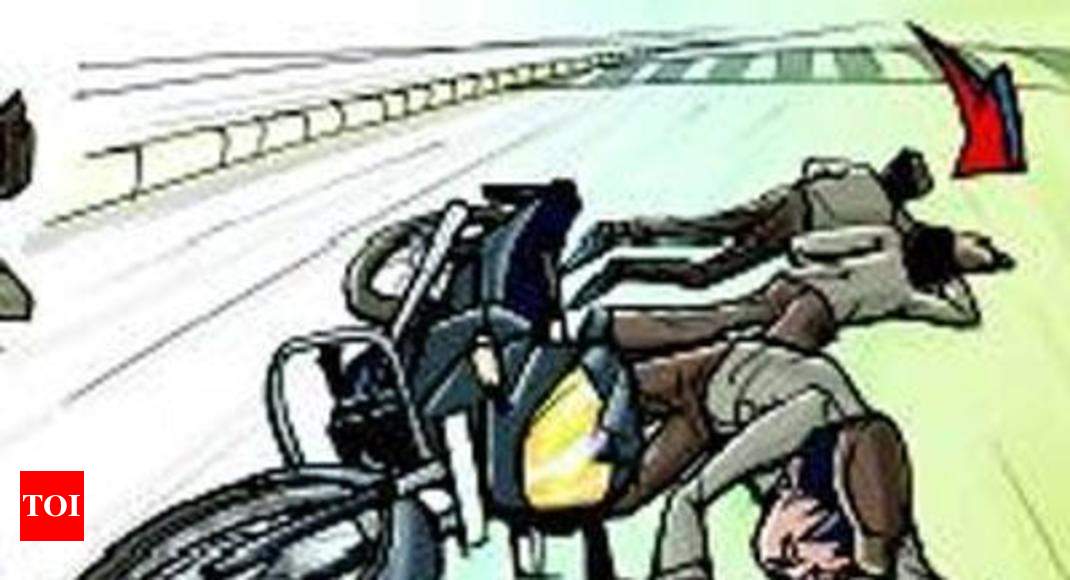 Two students killed in road accident | Surat News - Times of India