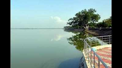 Four saved from jumping into Hussainsagar lake