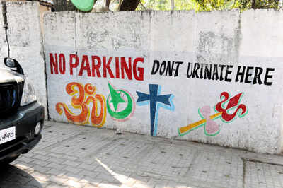 Fine & shame for urinating in public | Hyderabad News - Times of India