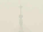 Dense fog envelops Delhi
