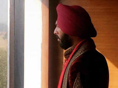 Yuvraj Singh, Hazel Keech's Wedding: Yuvraj Singh looks dapper in a red attire