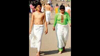 padmanabhaswamy temple dress code for ladies Even churidar is no-no for temple's 'cover-up' gang | Thiruvananthapuram  News