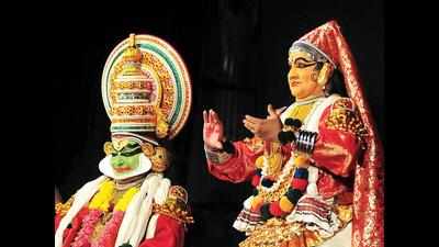 Love story of Nala-Damayanthi through kathakali padams...