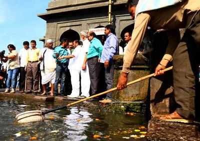 Kadam suggests parallel dam for Godavari, activists fume