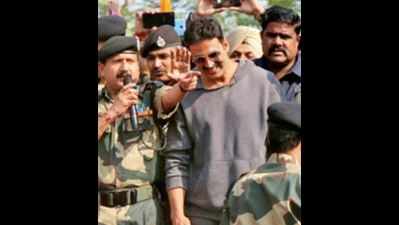 Bollywood star Akshay provides Rs 9 lakh for the martyr’s family