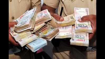 Man held with Rs 20 lakh cash near Bhavnagar