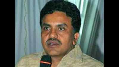 Poll panel should look into Sena's 'banned notes' charge: Sanjay Nirupam