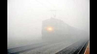 Fog in north India halts Rajdhani in its tracks