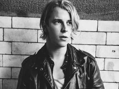 Tom Odell has no mirrors | English Movie News - Times of India