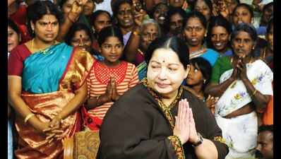 Jayalalithaa: A darling of Tamil women who became a mother for the masses