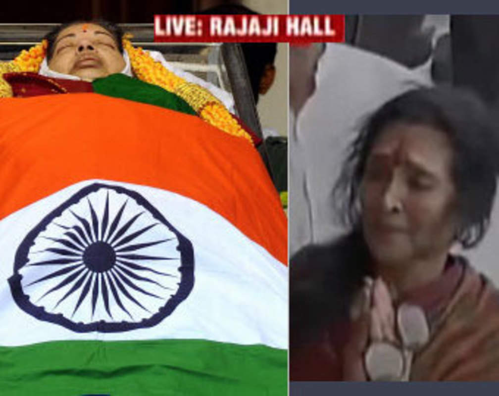 
Veteran actress Vyjayanthimala pays tearful homage to Jayalalithaa
