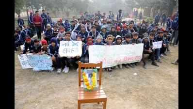 Boy’s death sparks students’ protest