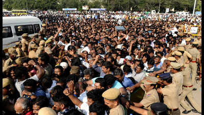 How Tamil Nadu Police ensured calm amid anguish after Jayalalithaa's death