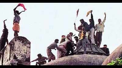 <arttitle><b>On Babri demolition anniv, Muslims offer prayers, seek justice </b></arttitle>